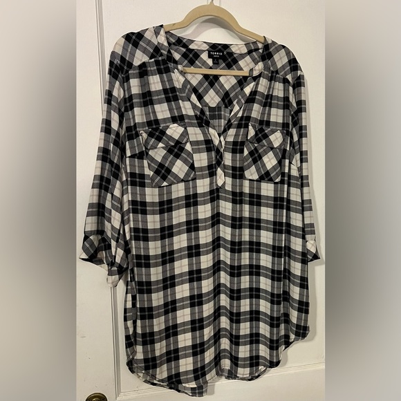 torrid Tops - Black plain Torrid Harper tunic, size 18/20